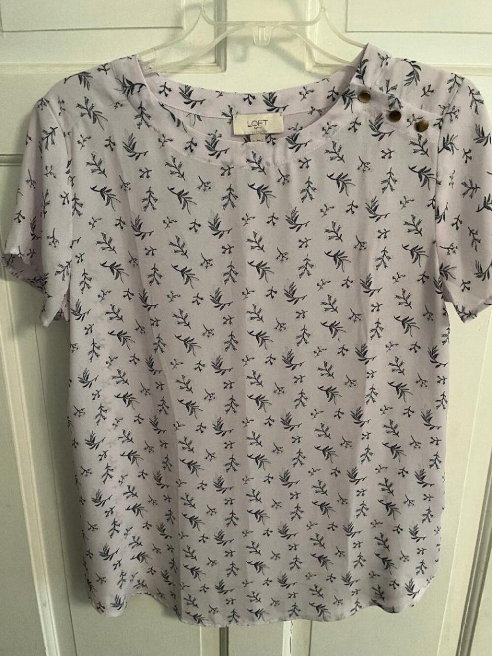 LOFT Pale Lilac Floral Print Blouse Sz S